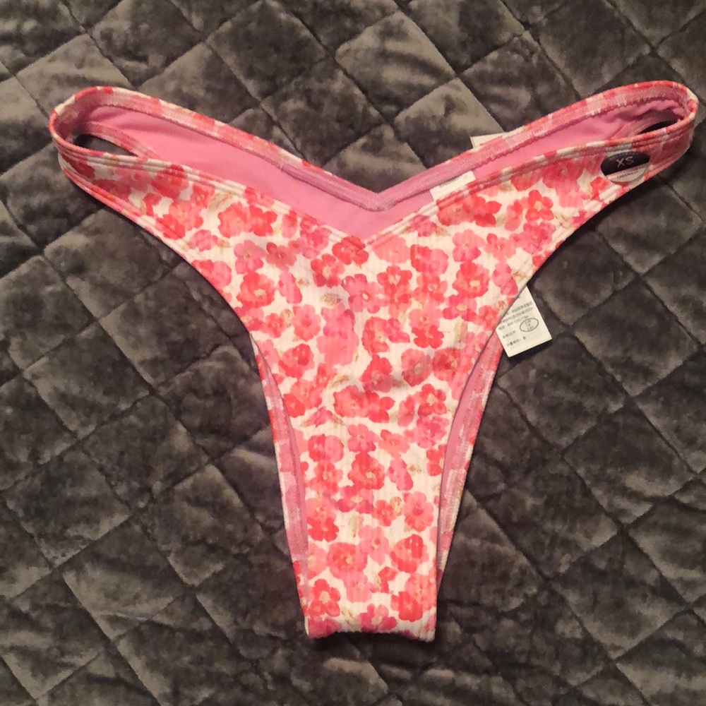 Hollister swim bottom size XS